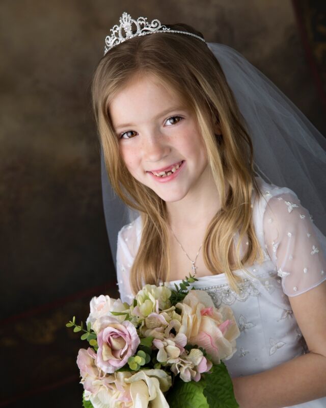 I get it— Little girls’ perfectly styled hair and veils can’t compete with a gust of wind, and little boys seem to get dirt on their suits just by looking at it. That’s why I created the Mobile Studio Experience, perfect for families seeking something more personal and meaningful.✨Here’s why families love our Mobile Studio Communion Sessions:-A Stress-Free Day – No car rides, no rushing to a studio. Everything happens right at your door.-Studio Experience Anywhere – Professional lighting, backdrops, and a serene setting right outside your home.-Weather-Proof – No wind, rain, or unexpected messes to ruin the magic.-A Space to Shine – A calm, private environment where your child can feel special, and you can soak in the joy of the
day.-Convenient Scheduling – Choose a date and time that fits into your busy life.Capture the beauty and joy of your child’s First Holy Communion with stunning portraits they’ll treasure forever.
Book your session now to ensure availability!Message me today or call 631-462-5333 to schedule your session.#familyphotographer #northport #northportfamilyphotography #huntington #huntingtonfamilyphotographer #nyfamily #mom #family #journey #firstholycommunion #communionphotographer #communionportraits #communion2025 #littleboys #littlegirls #stylehair #feelspecial #mobilestudio #stressfree #instahair